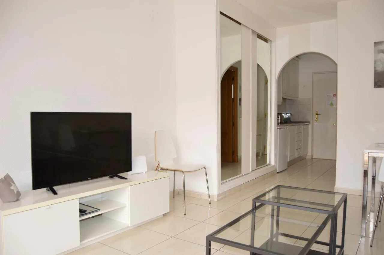 Apartment Coqueto Apartamento En Parque Carolina Costa Del Silencio